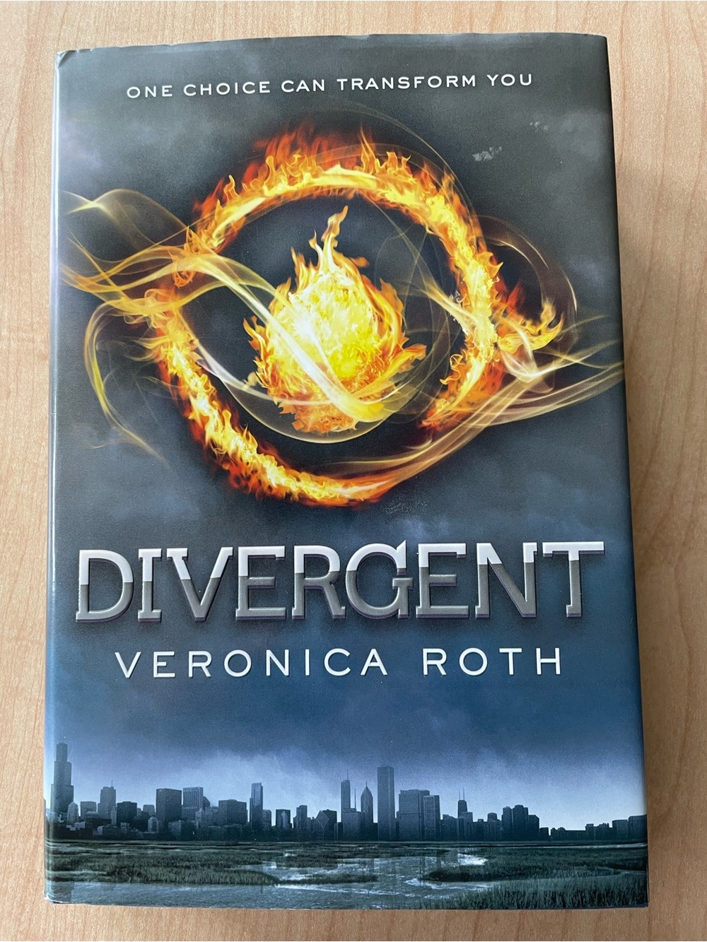 4/$20📚 Divergent by Veronica Roth- Hardcover